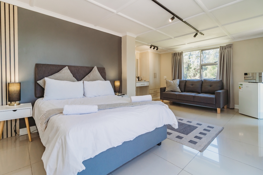 5 Bedroom Property for Sale in Heather Park Western Cape